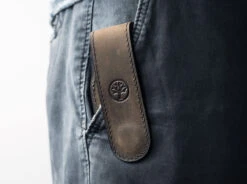 Magnetic Leather Pouch Brown Small 9,5 Cm 09BO291 -Bester Messer Geschäft 5d871cd9d8763643e8b6cdc052a1a019