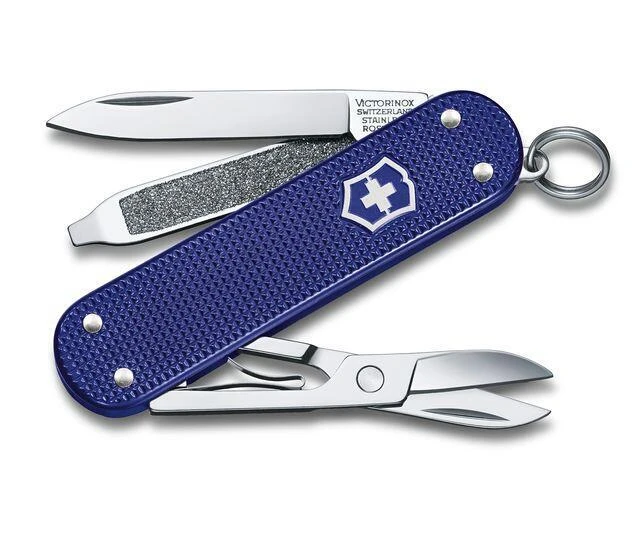 Victorinox 0.6221.222G Classic SD Alox Colors Night Dive 3 Victorinox 0.6221.222G Classic SD Alox Colors Night Dive
